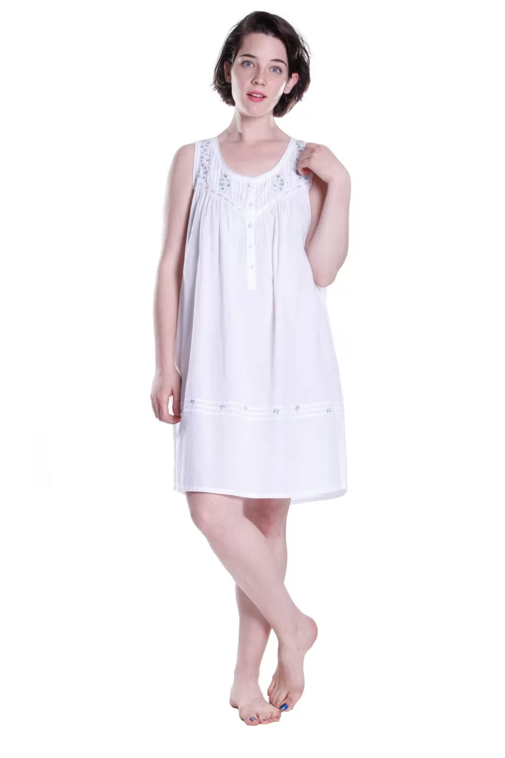 La Cera™ 100% Cotton Sleeveless Embroidered Chemise