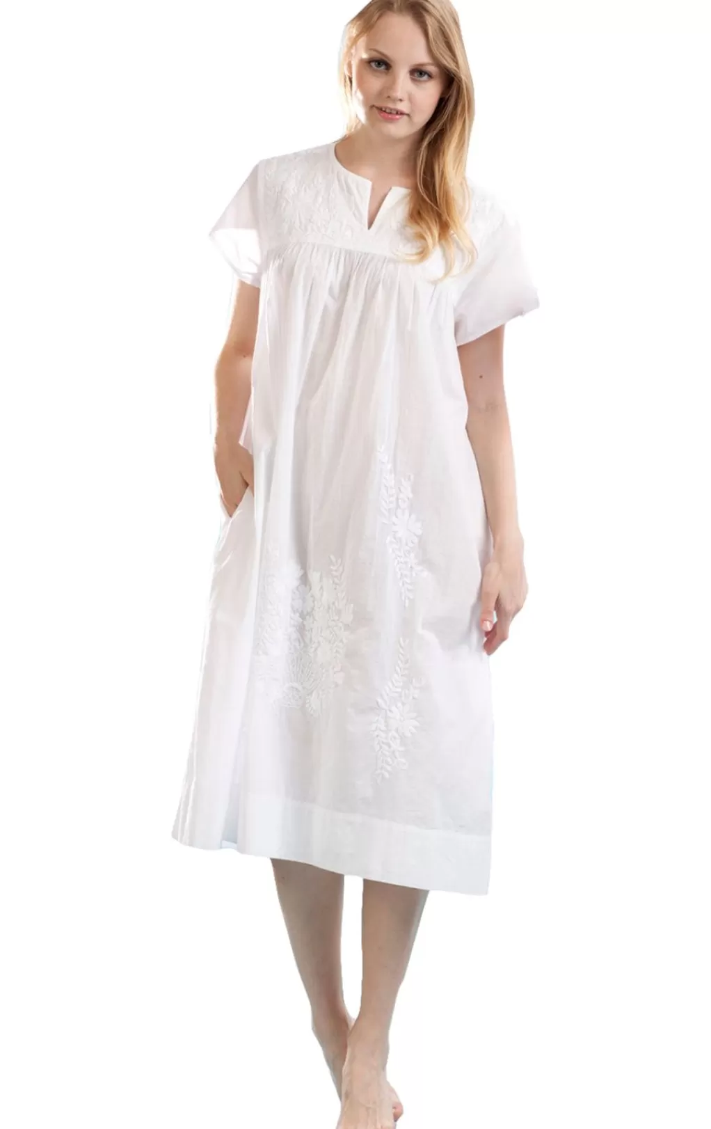 La Cera™ 100% Cotton White Embroidered Plus Size Gown