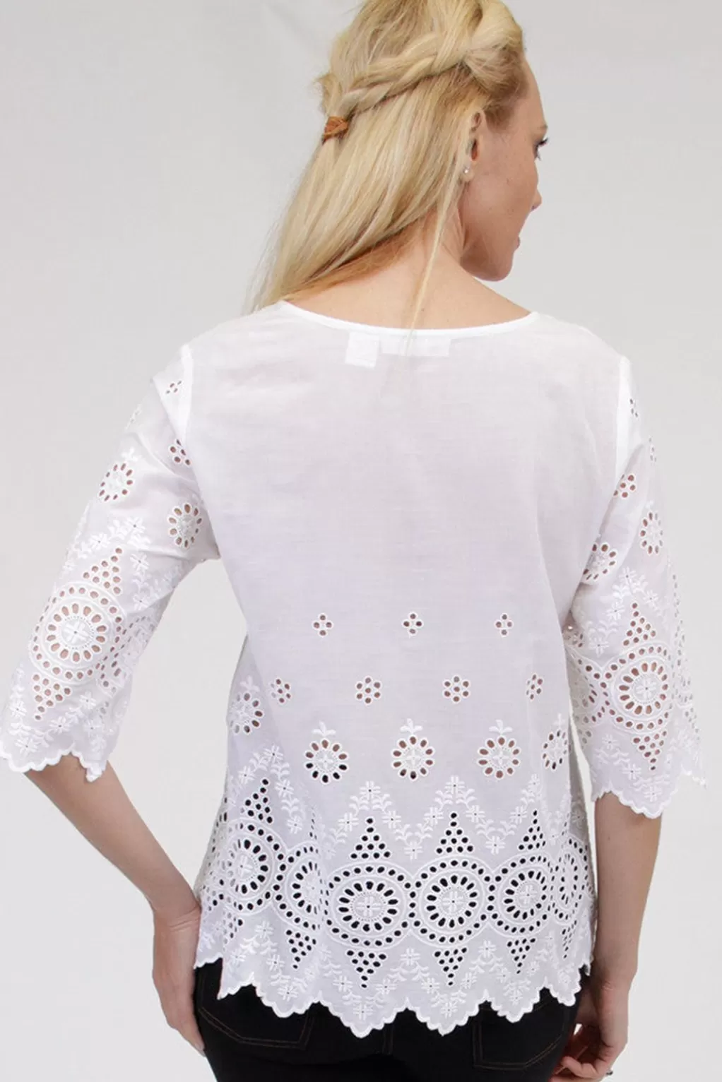 La Cera™ Eyelet Lace Top