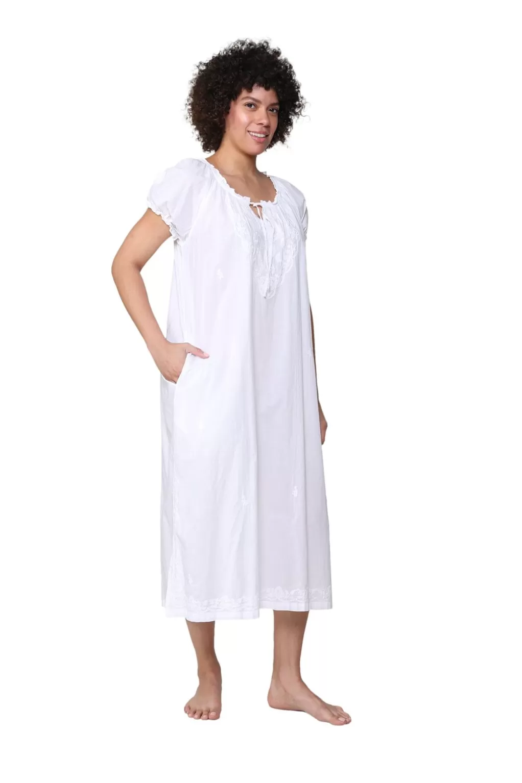 La Cera™ La Cera Embroidered Gathered Short Sleeve Gown
