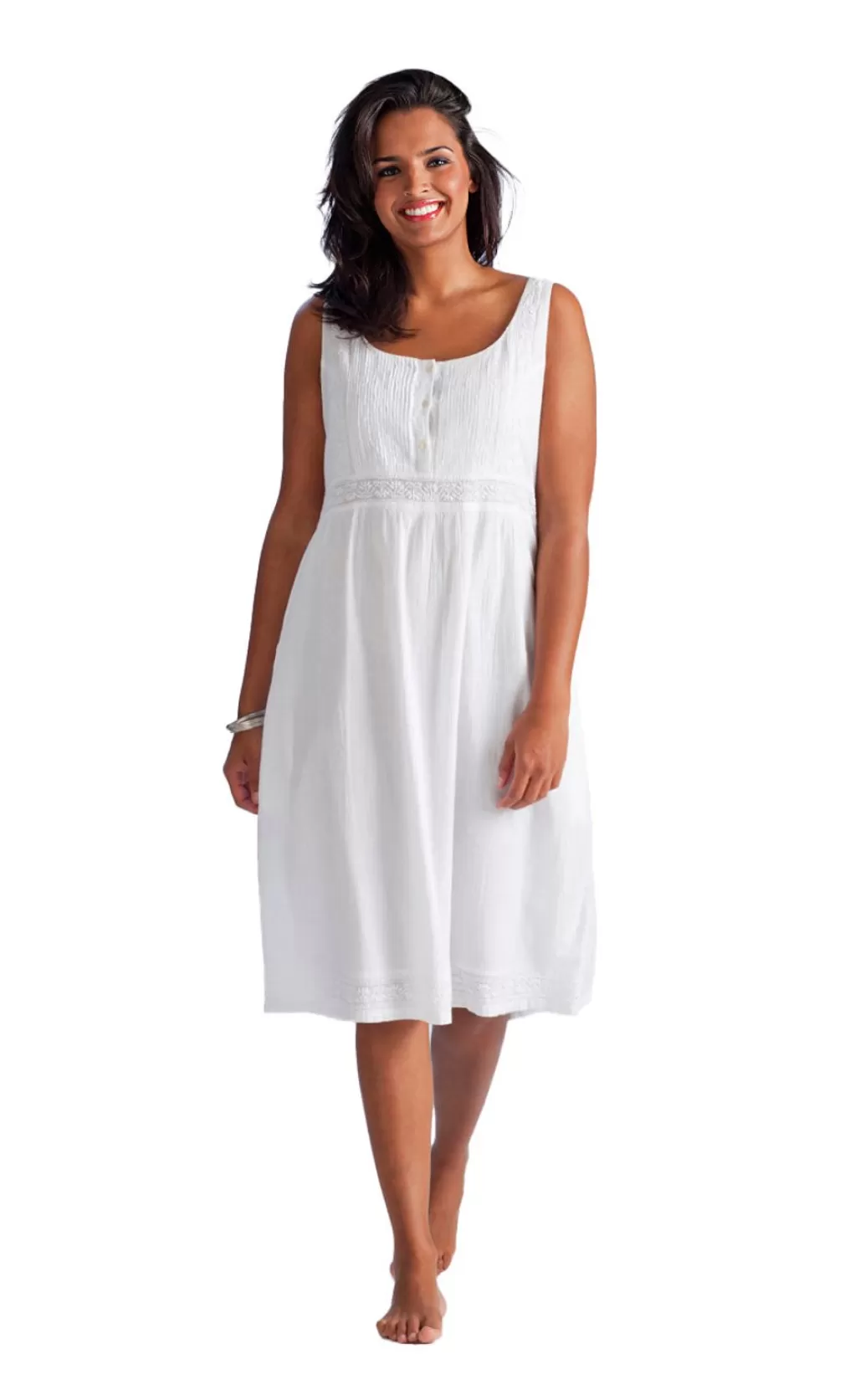 La Cera™ La Cera Sleeveless Embroidered Pleated Chemise