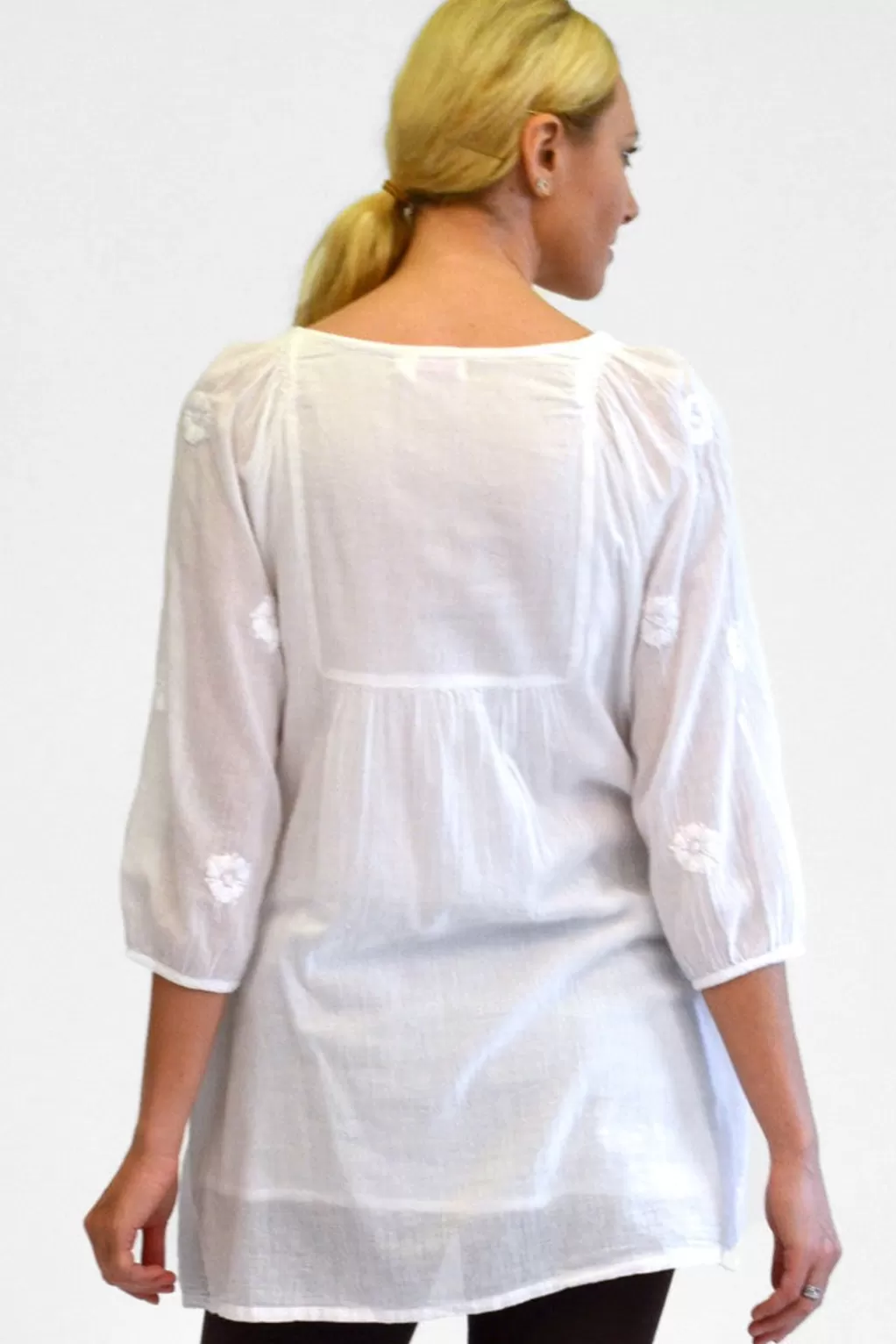 La Cera™ La Cera Women'S Long Sleeve Embroidered Top