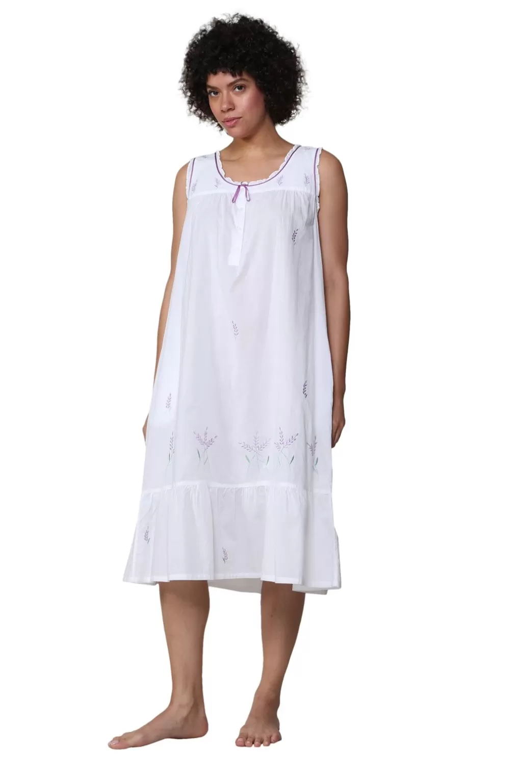La Cera™ Scoop Neck Sleeveless Embroidered Gown